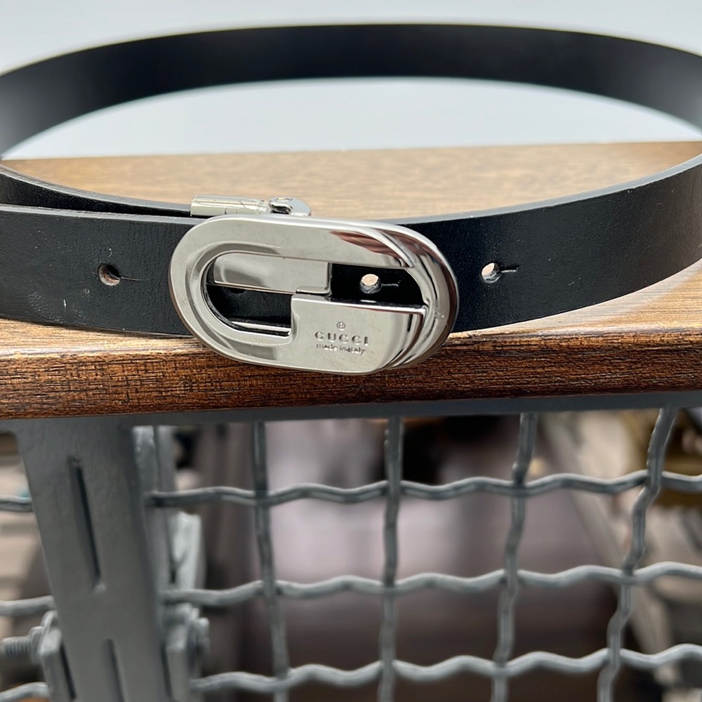 Vintage Gucci black leather belt